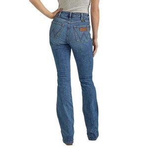 Women high rise boot cut wrangler jeans